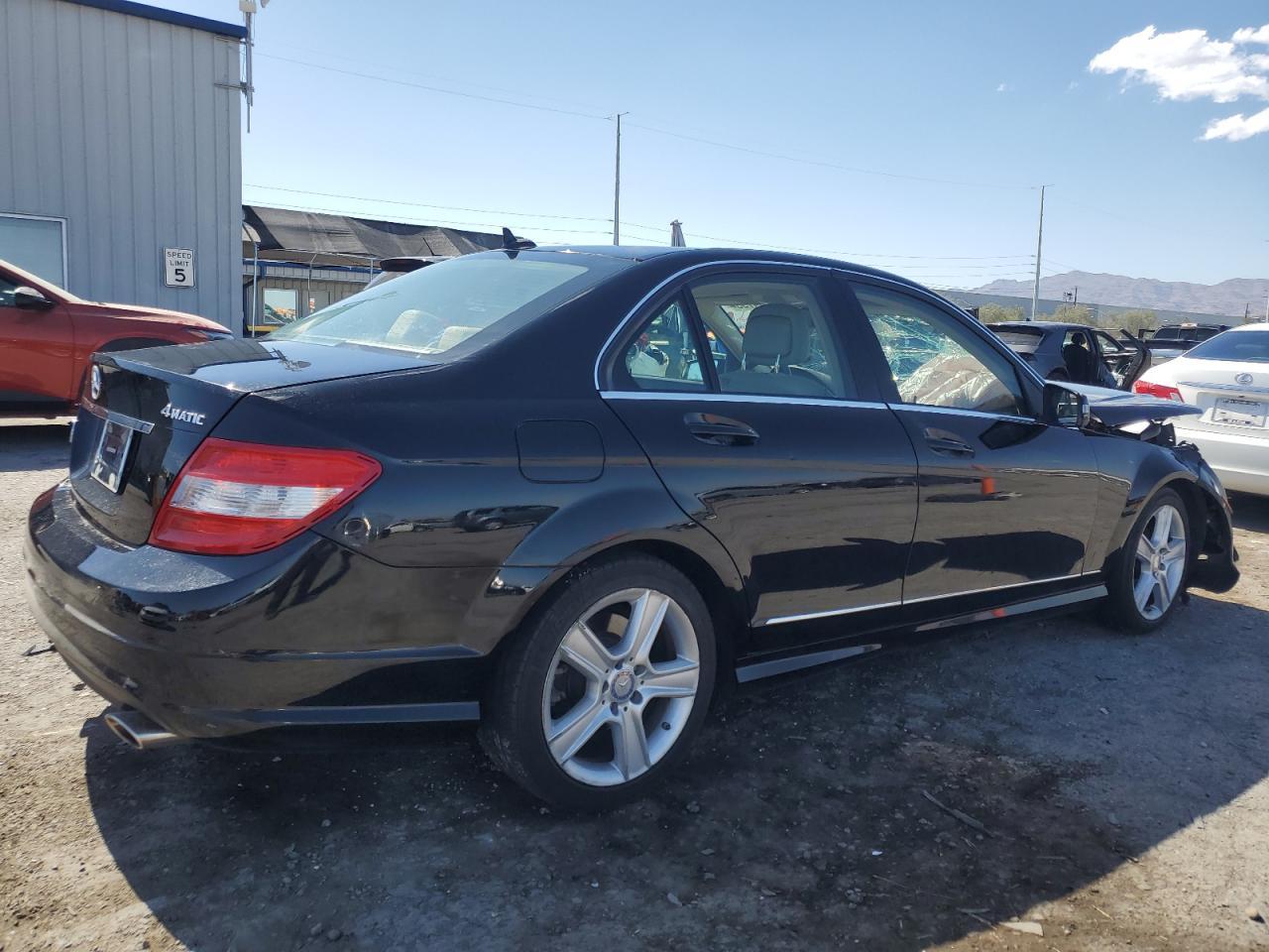 2011 Mercedes-Benz C - Image 3