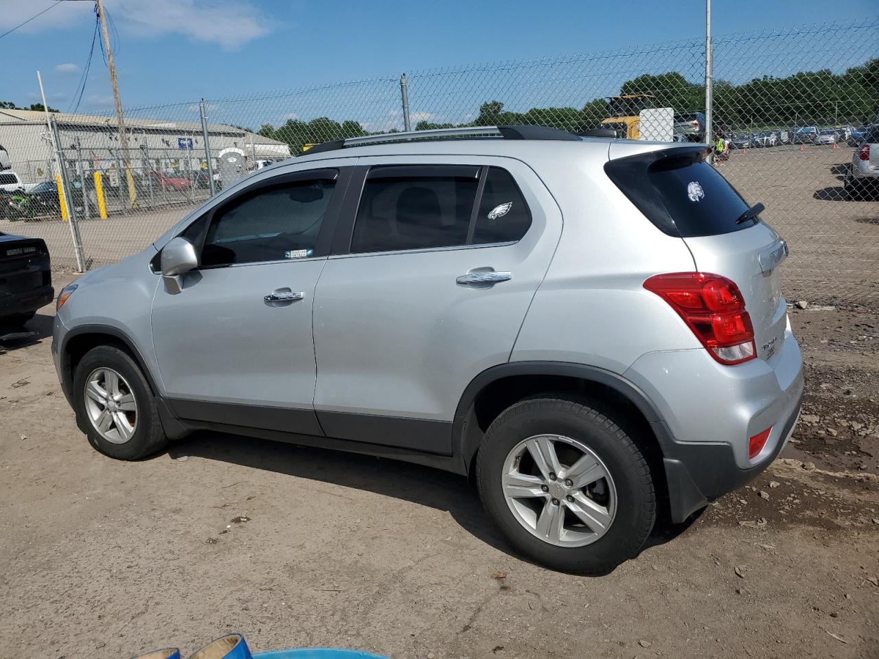 2018 Chevrolet Trax 1Lt - Image 2