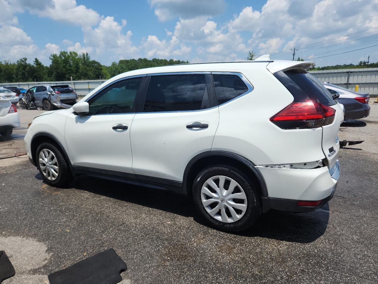2017 Nissan Rogue S - Фото 2
