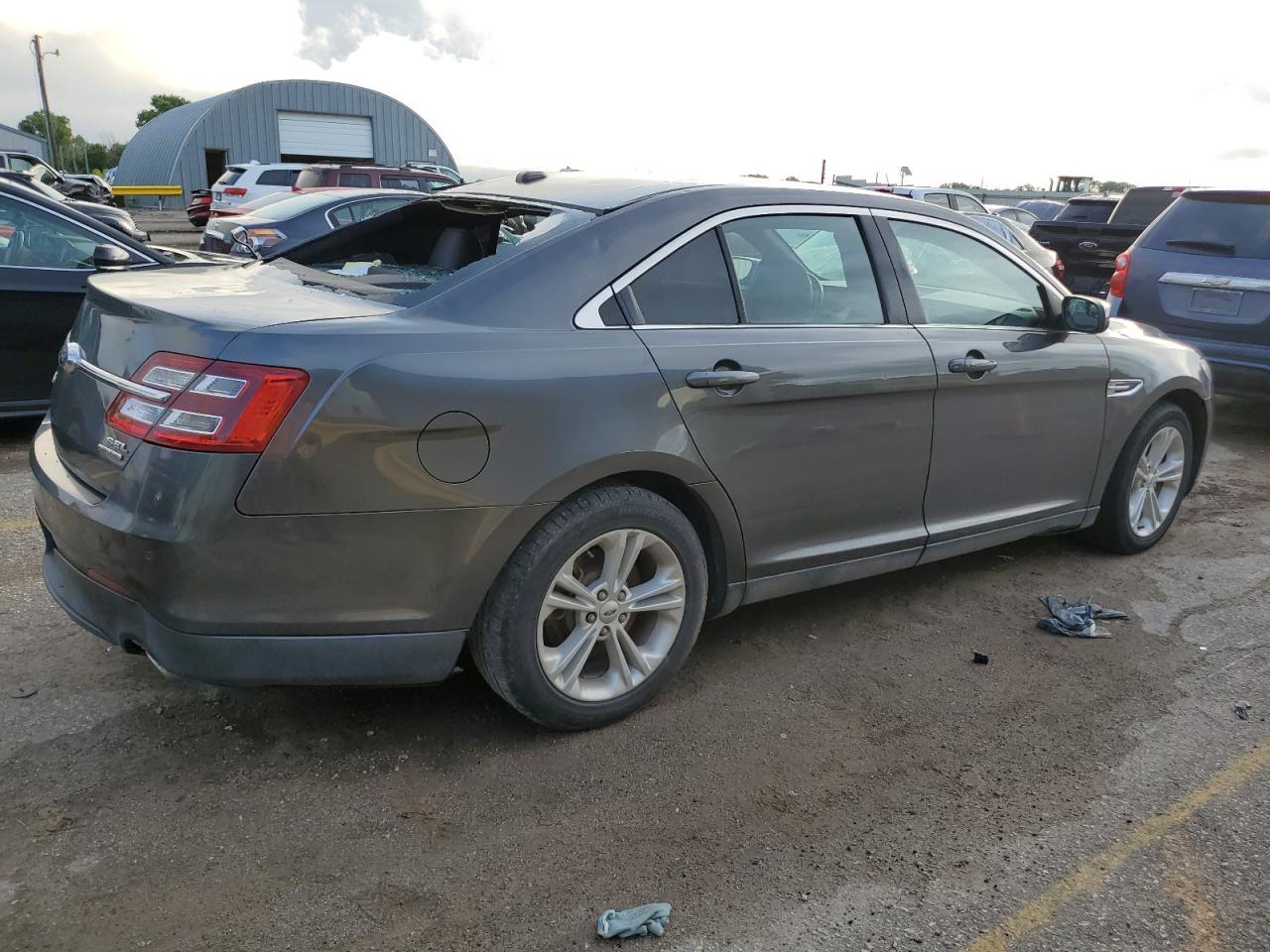2017 Ford Taurus Sel - Фото 3