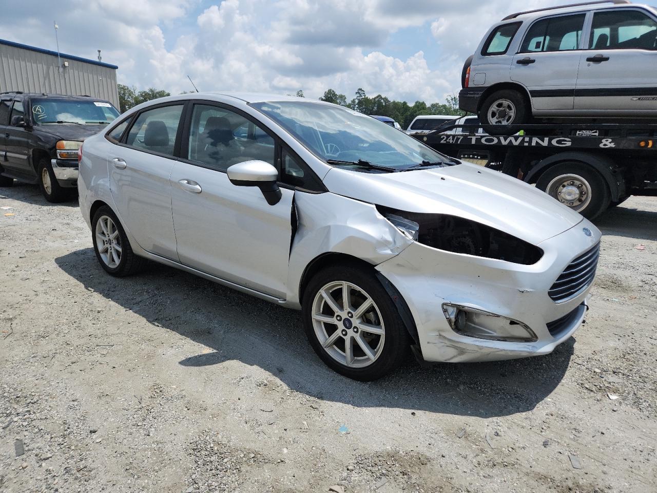 2017 Ford Fiesta Se - Фото 4