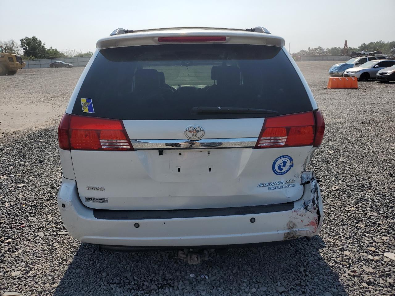 2004 Toyota Sienna Xle - Фото 6