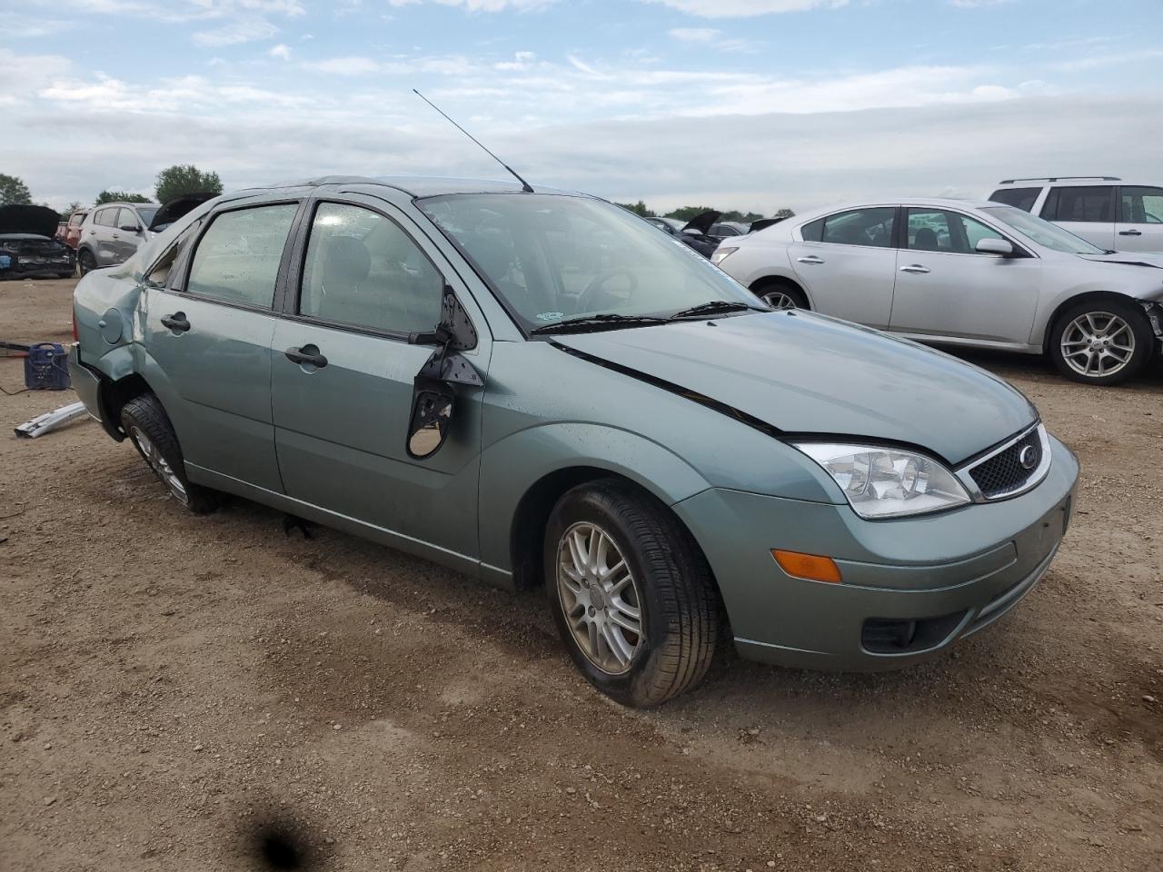 2005 Ford Focus Zx4 - Image 4