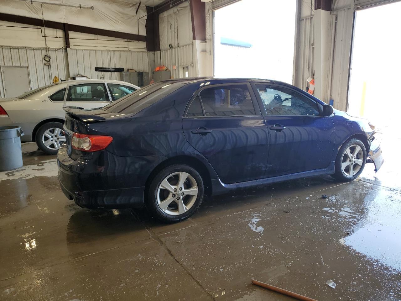 2012 Toyota Corolla Base - Фото 3