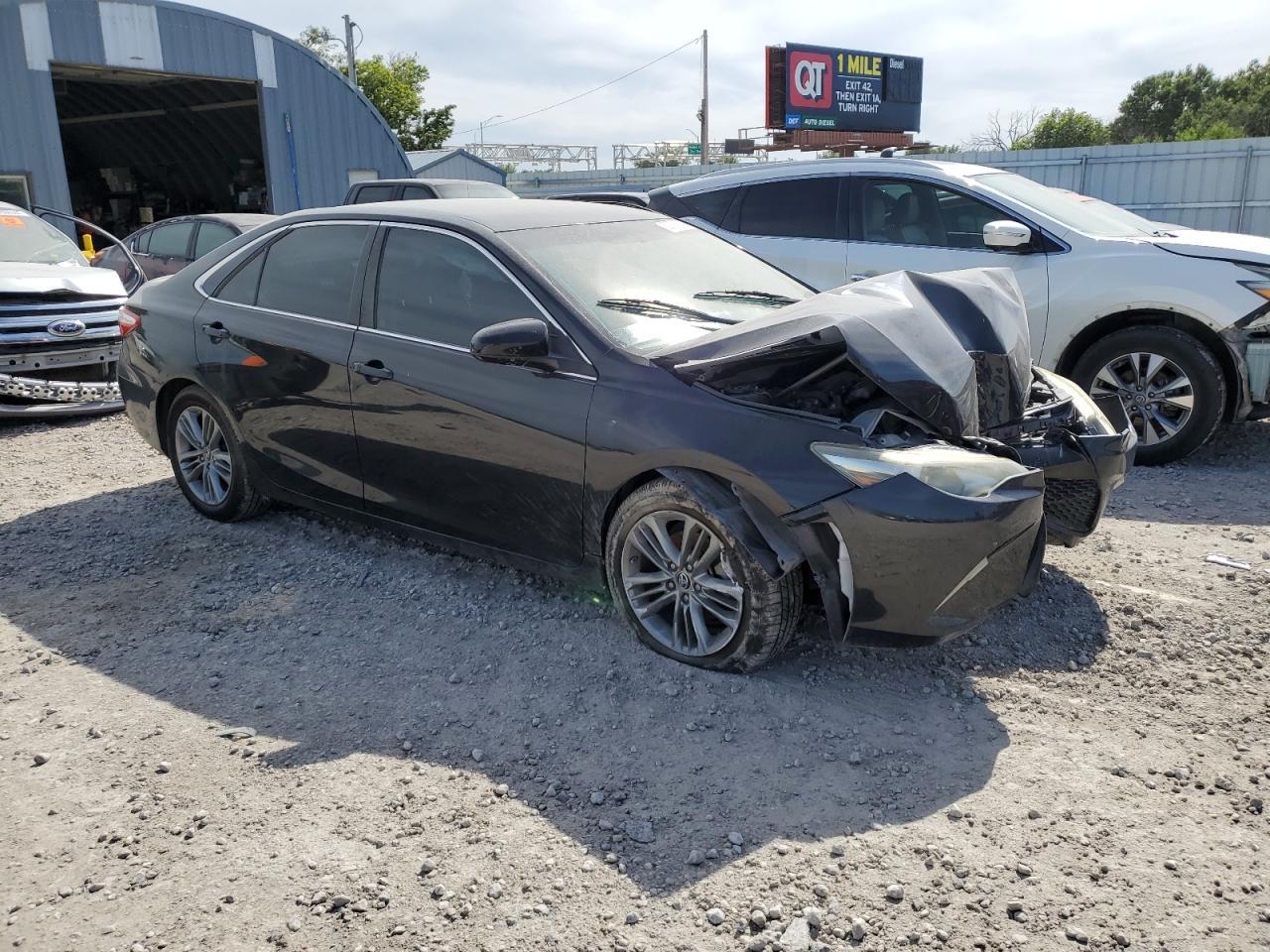 2015 Toyota Camry Le - Image 4