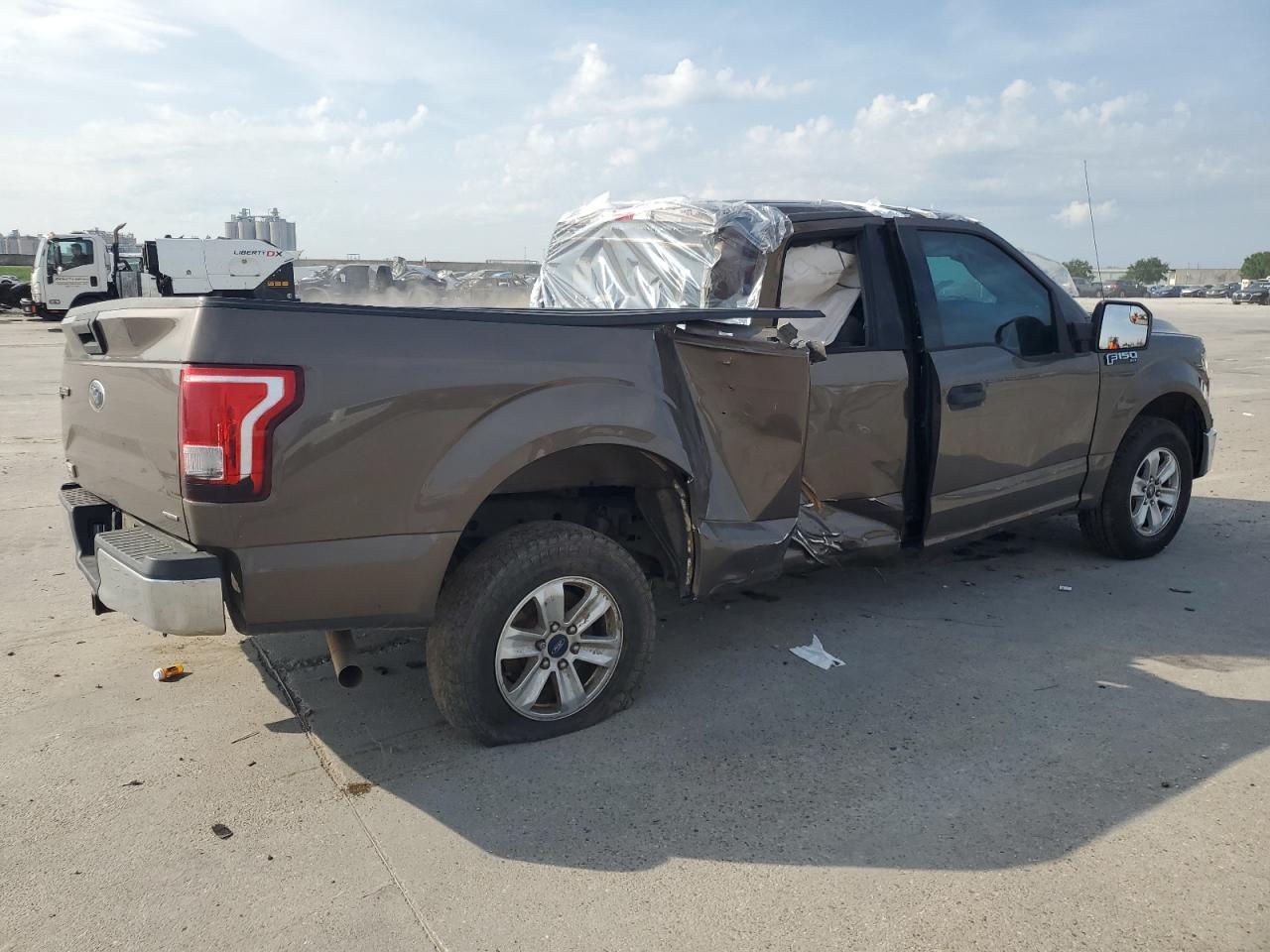 2016 Ford F150 Super Cab - Image 3