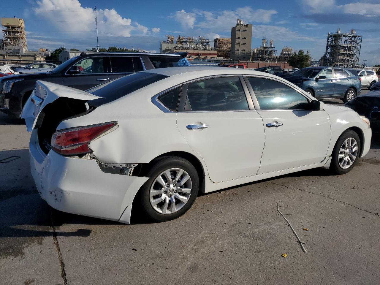 2015 Nissan Altima - Image 3