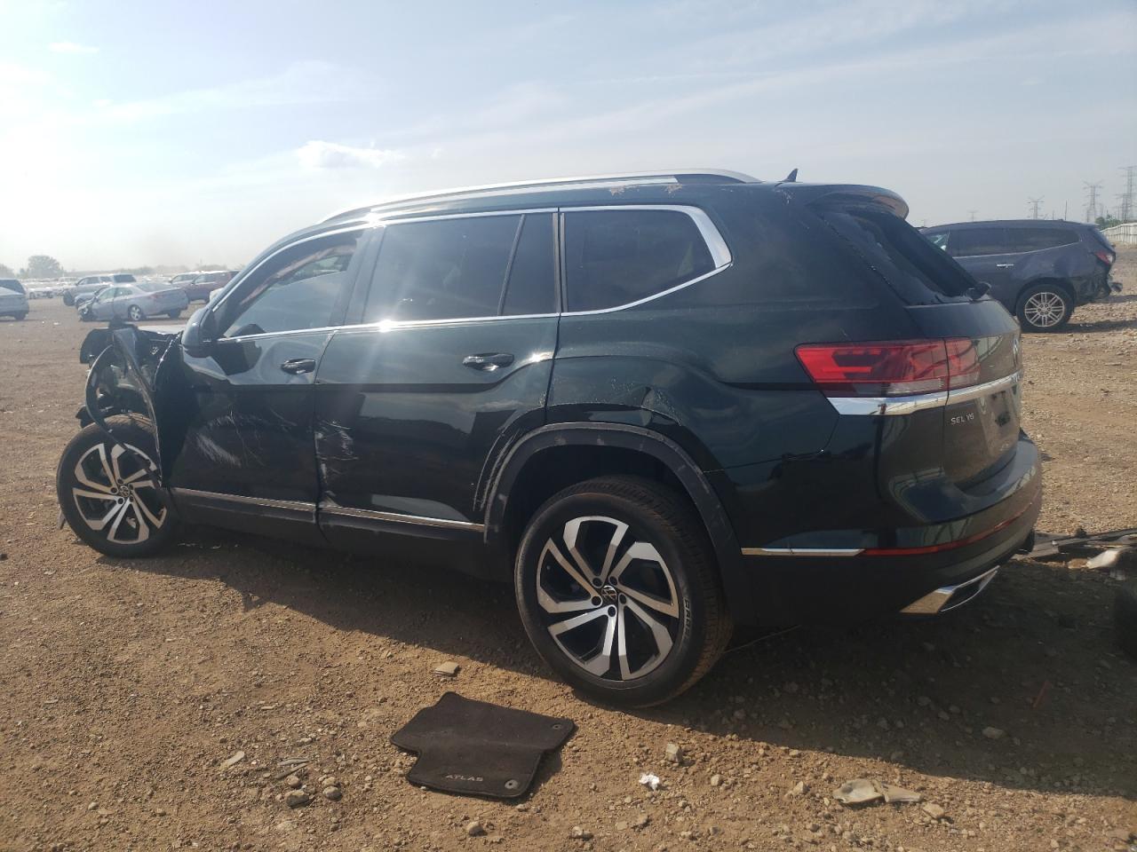 2021 Volkswagen Atlas Sel Premium - Image 2