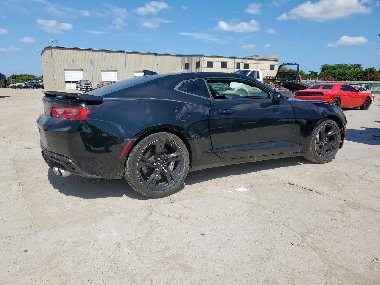 2018 Chevrolet Camaro Ss - Image 3