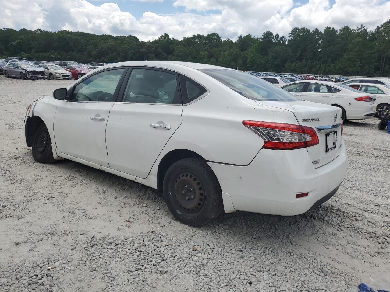 2014 Nissan Sentra S - Фото 2