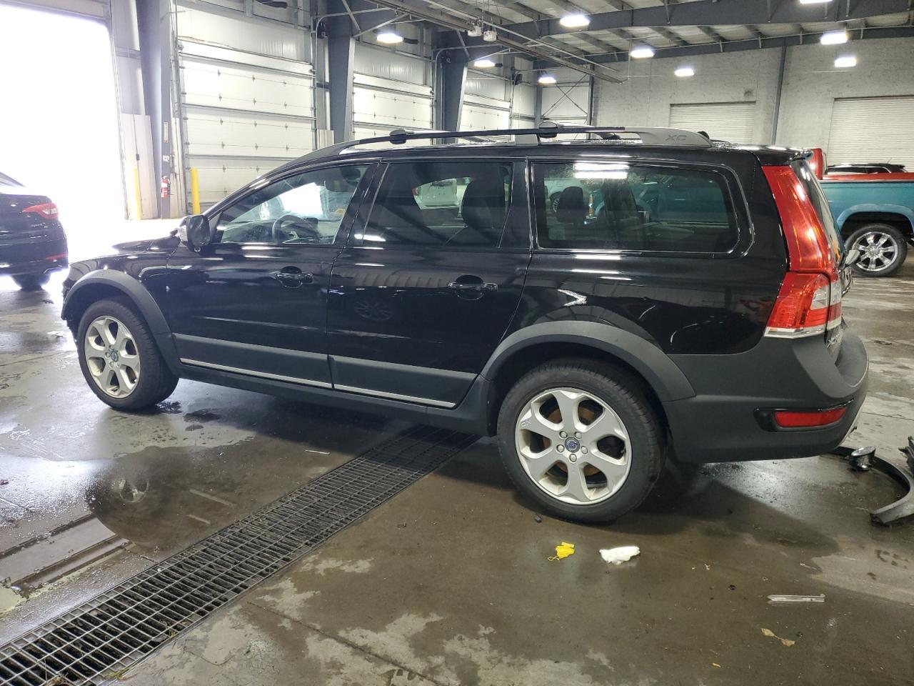 2016 Volvo Xc70 T5 Classic Premier - Image 2