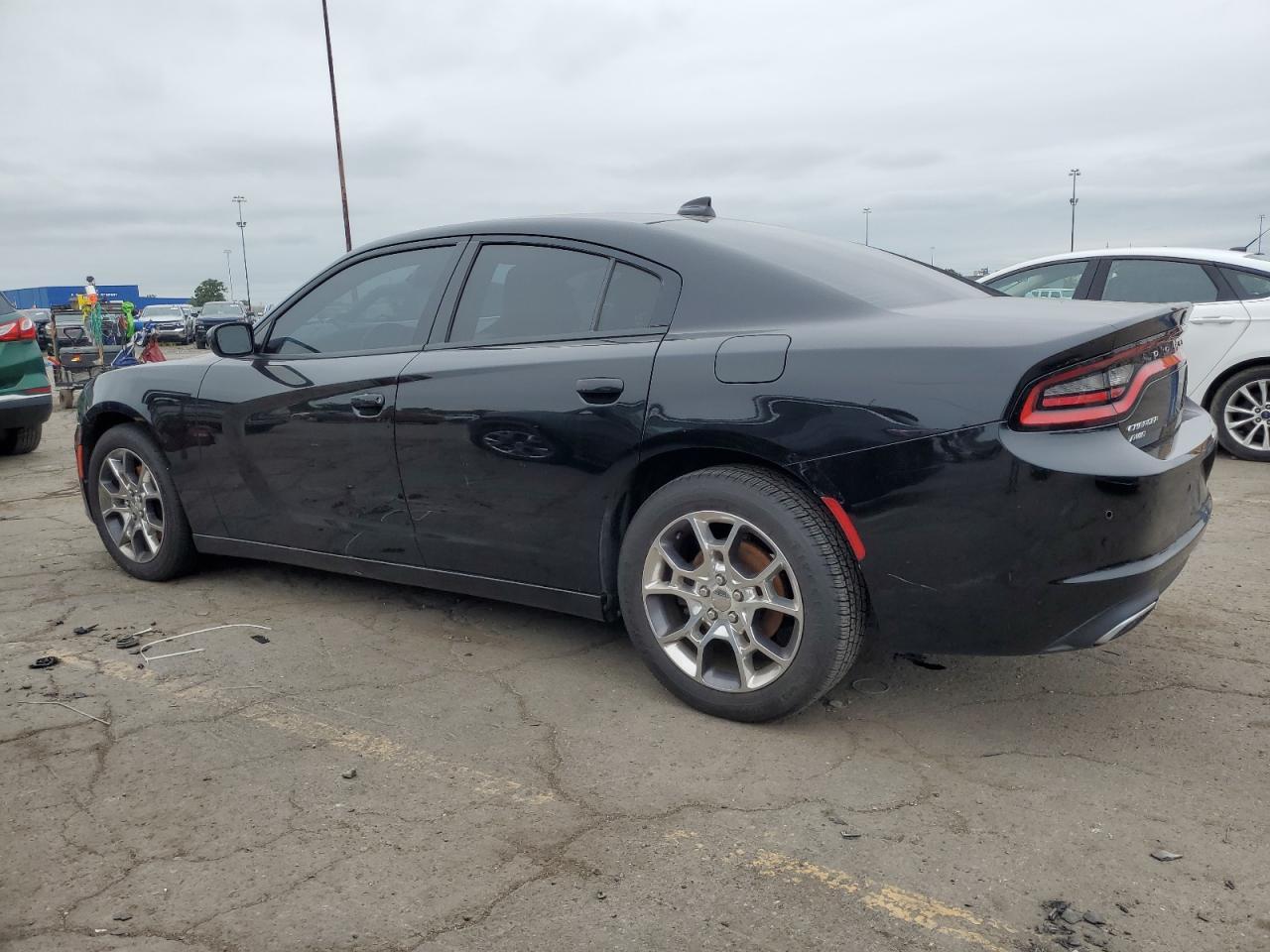 2015 Dodge Charger Sxt - Фото 2