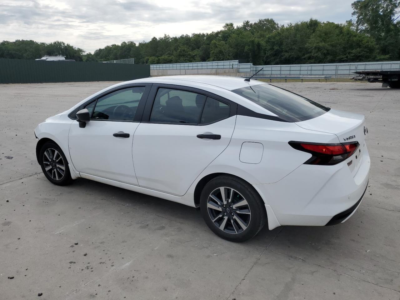 2024 Nissan Versa S - Фото 2