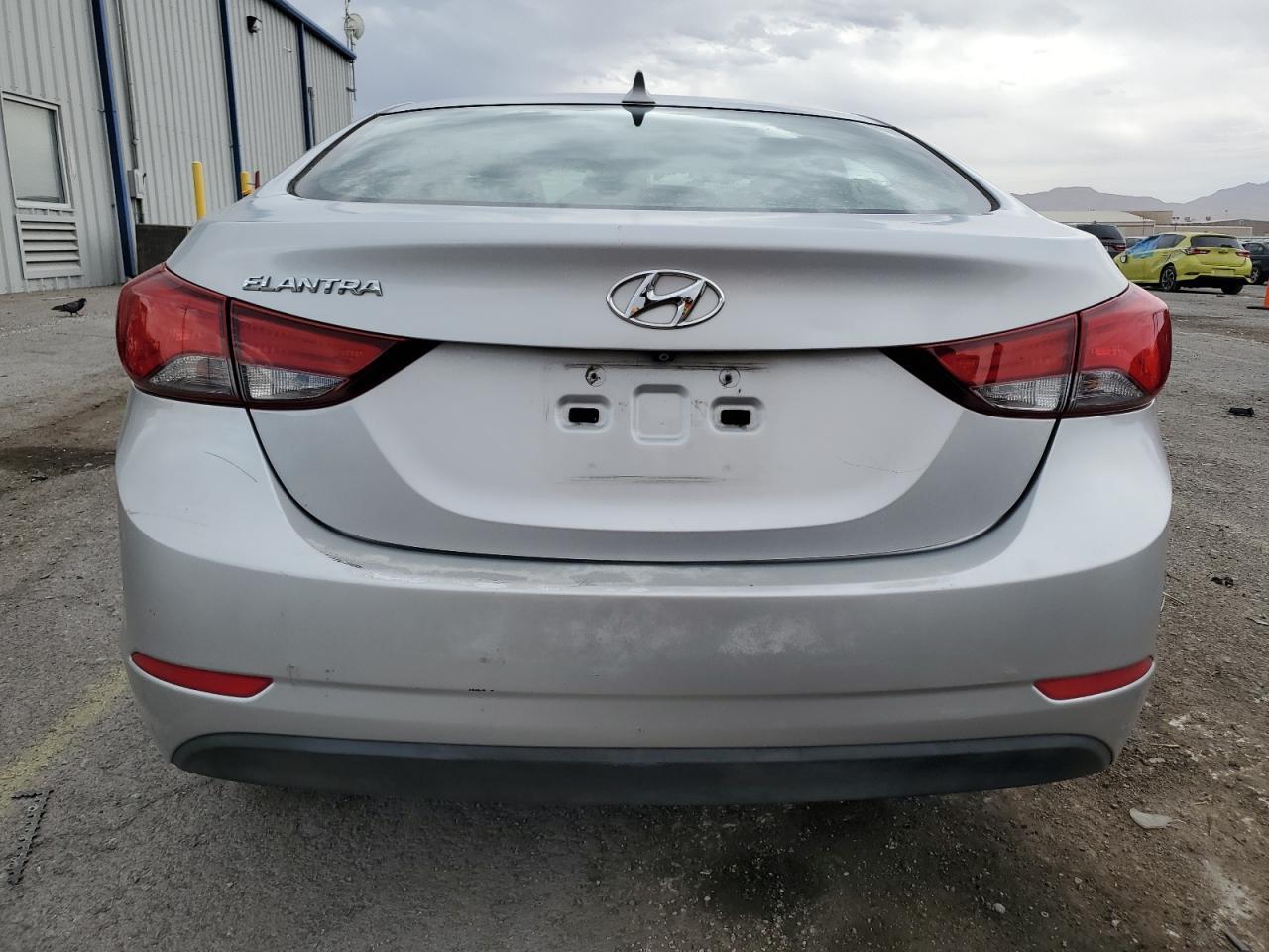 2014 Hyundai Elantra Se - Image 6