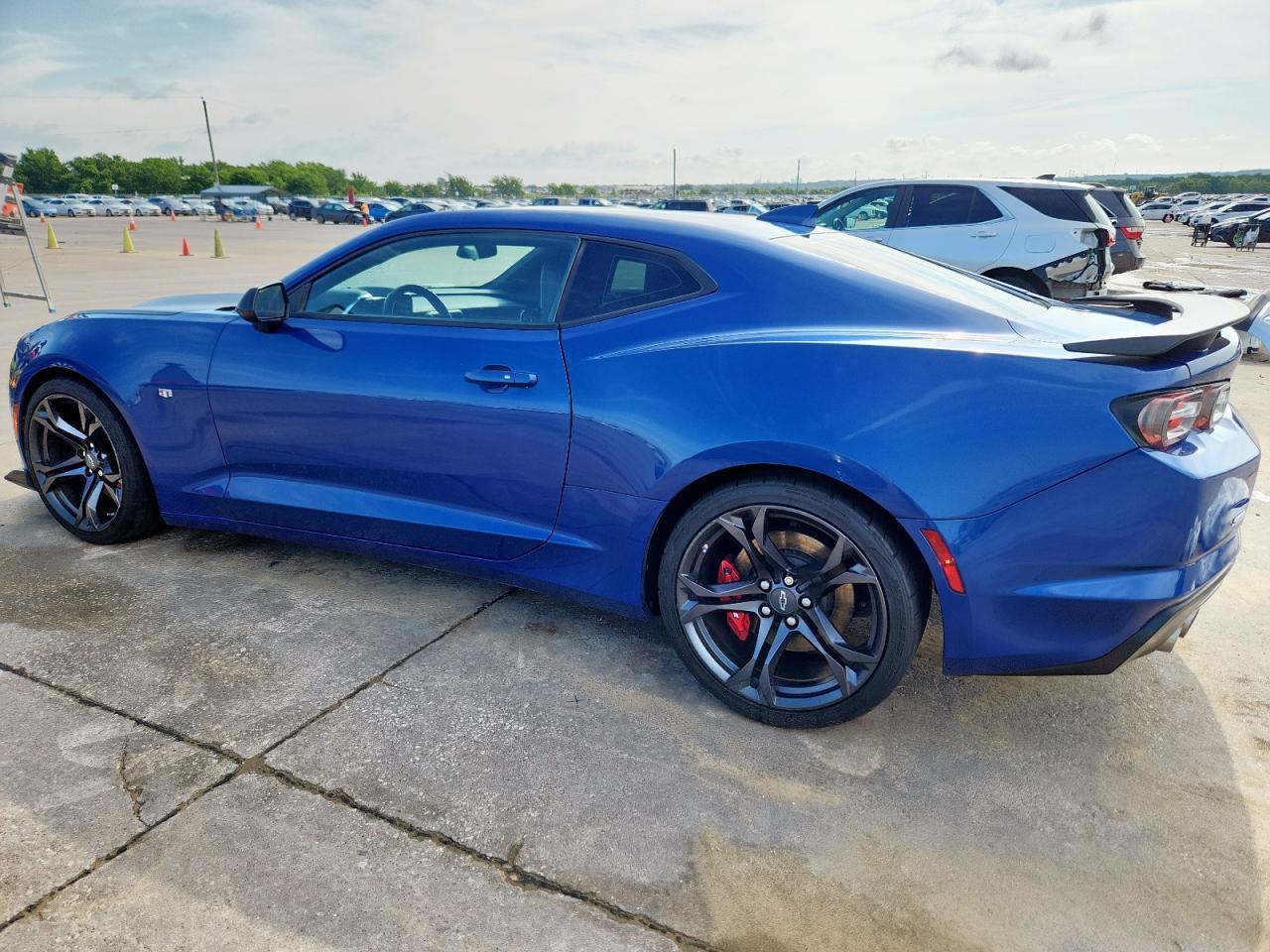 2023 Chevrolet Camaro Lt1 - Фото 2