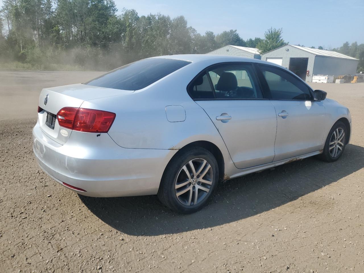 2011 Volkswagen Jetta Base - Фото 3