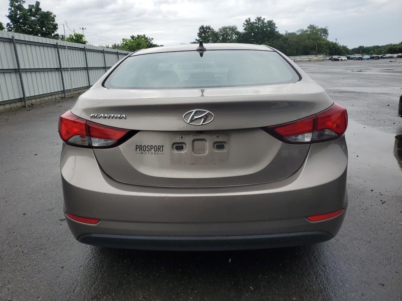 2015 Hyundai Elantra Se - Image 6