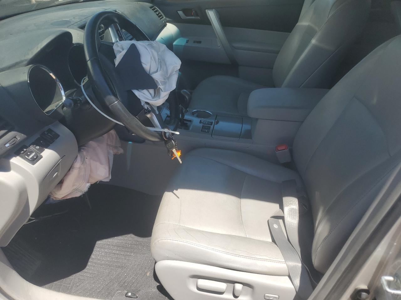 2012 Toyota Highlander Base - Image 7