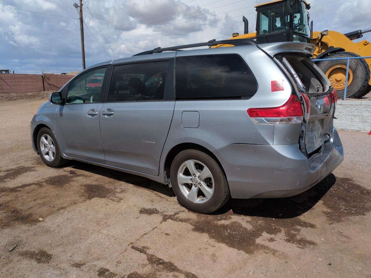 2013 Toyota Sienna Le - Фото 2