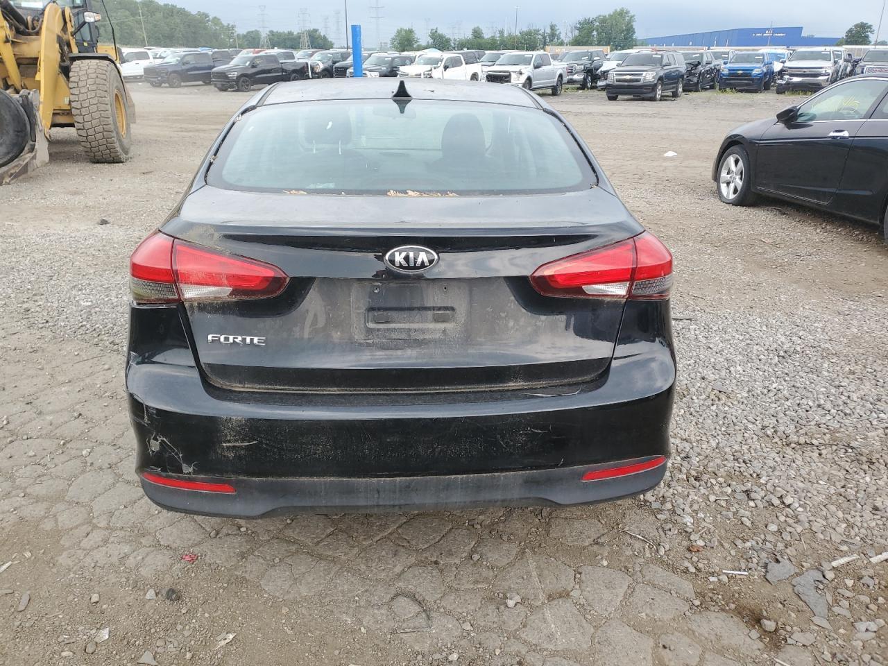 2017 Kia Forte Lx - Image 6