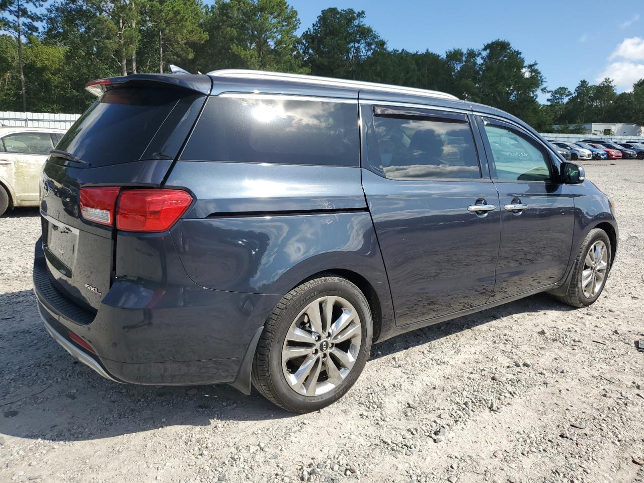 2015 Kia Sedona Sxl - Image 3