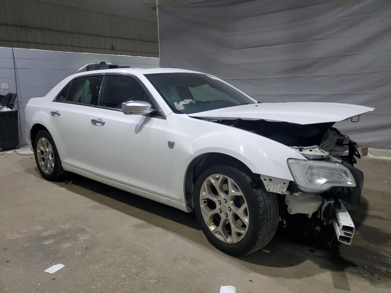 2017 Chrysler 300C Platinum - Image 4