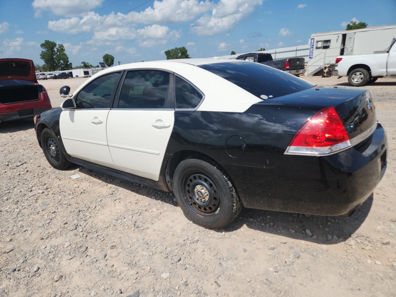 2009 Chevrolet Impala Police - Image 2
