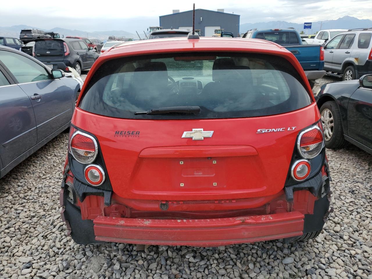 2016 Chevrolet Sonic Lt - Фото 6