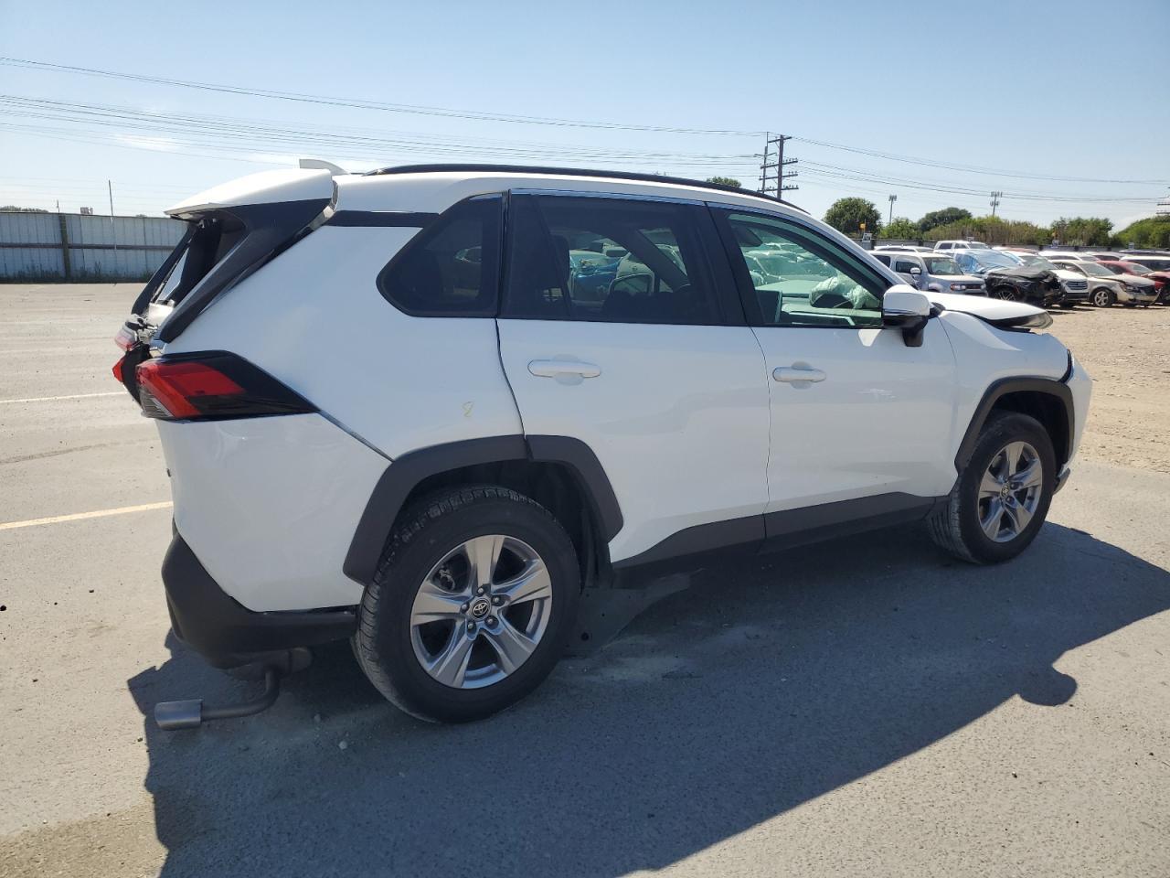 2023 Toyota Rav4 Xle - Фото 3