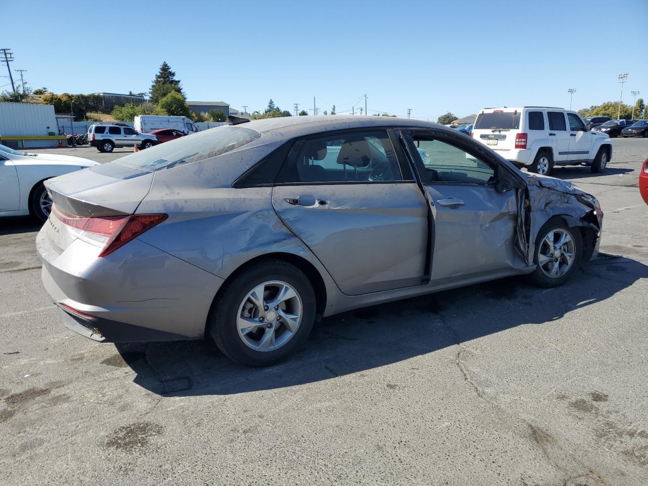 2023 Hyundai Elantra Se - Фото 3