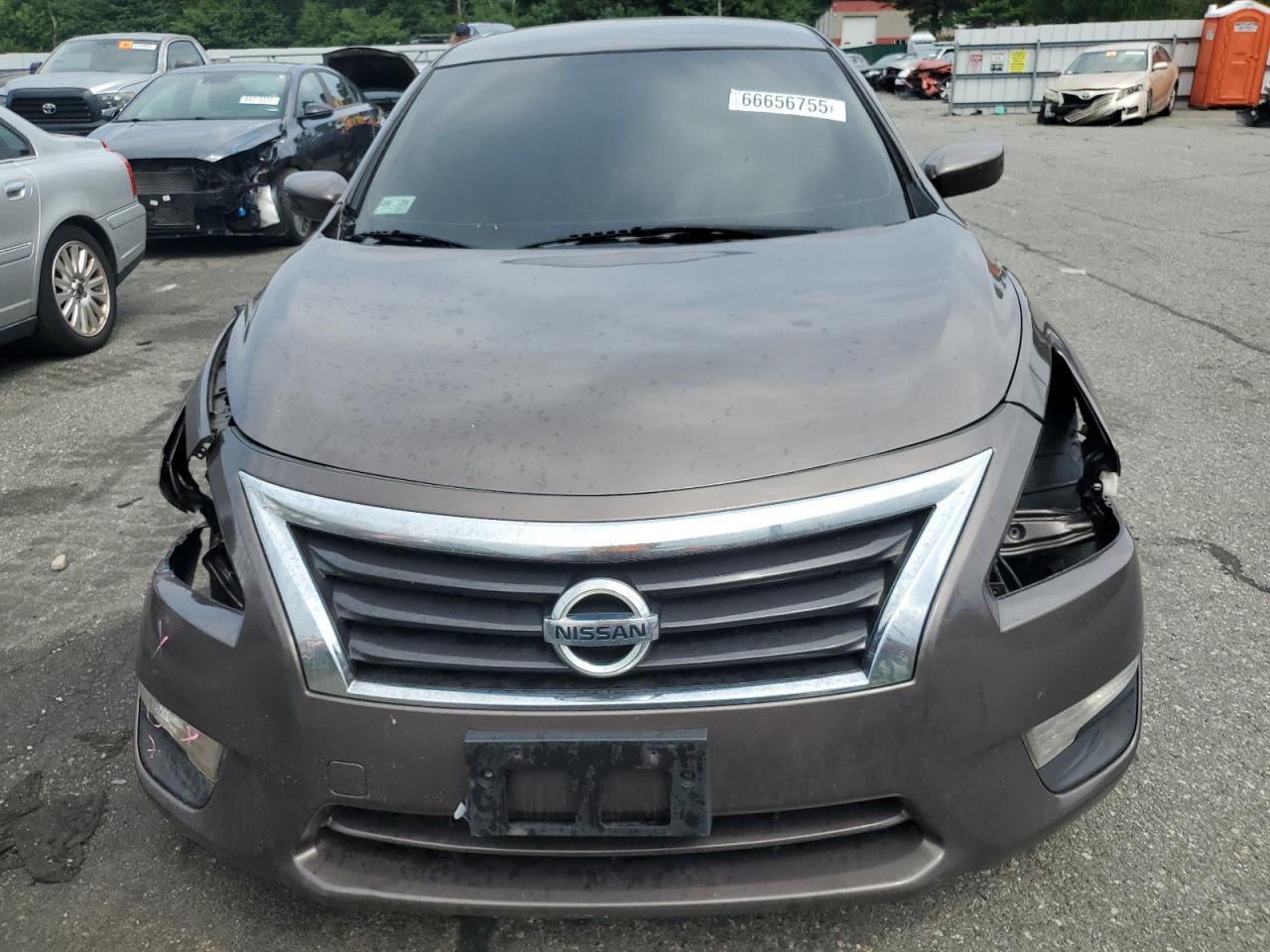 2014 Nissan Altima 2.5 - Image 5