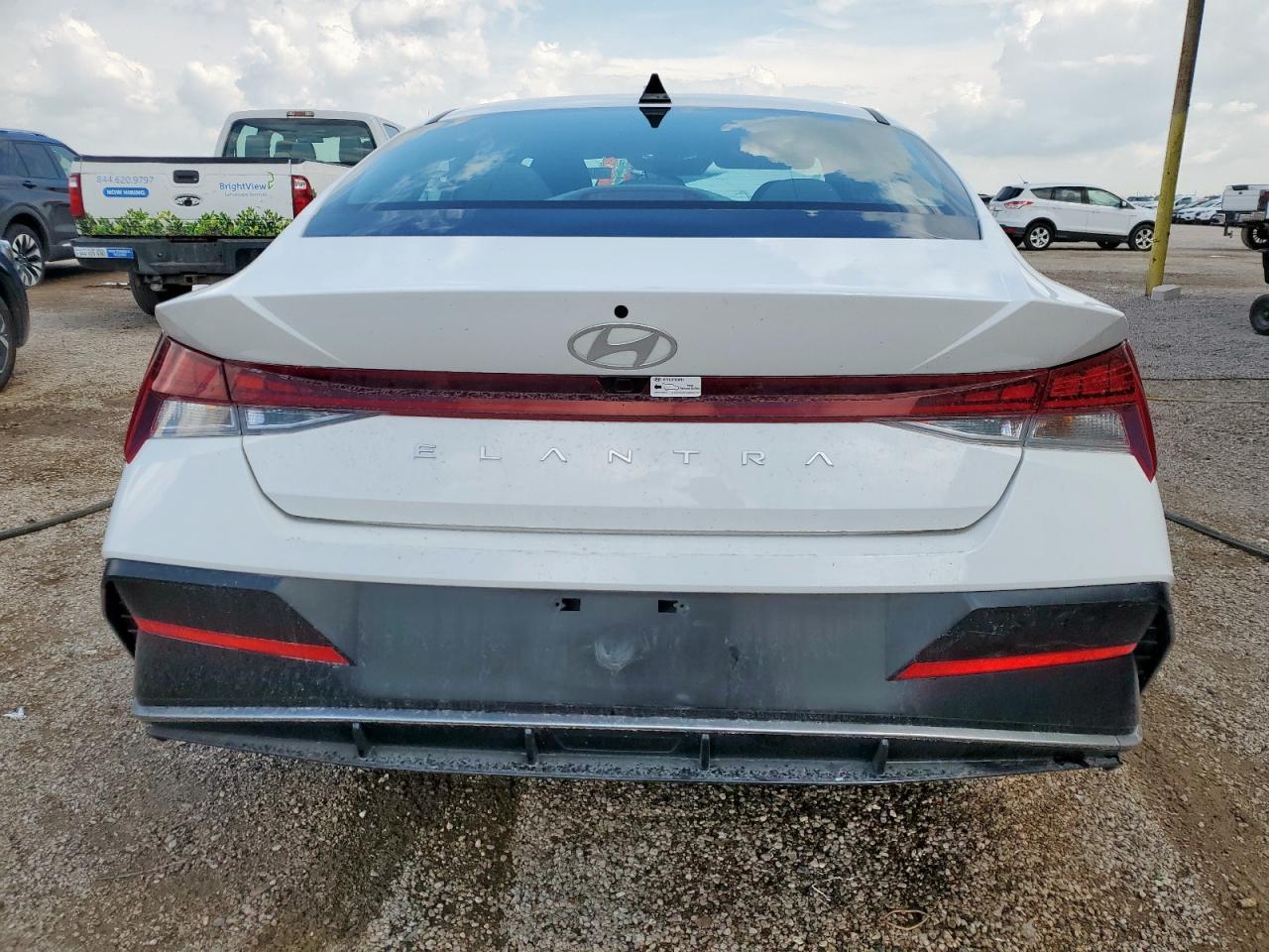 2025 Hyundai Elantra Sel - Фото 6