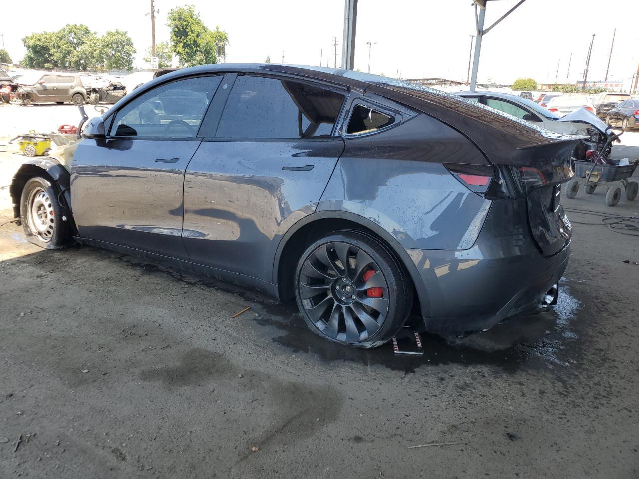 2022 Tesla Model Y - Image 2