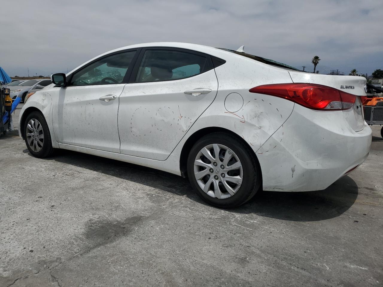 2013 Hyundai Elantra Gls - Фото 2