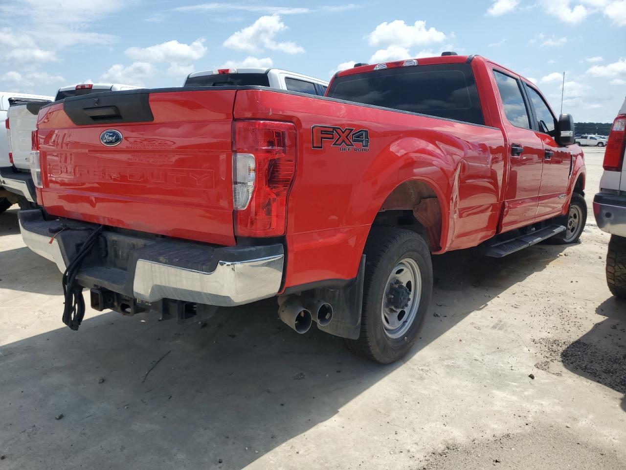 2022 Ford F350 Super Duty - Фото 3