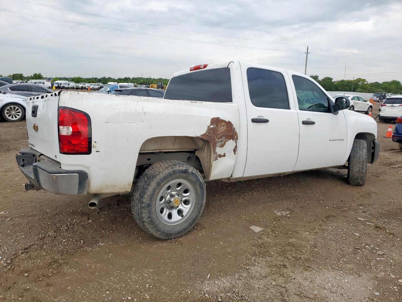 2011 Chevrolet Silverado C1500 - Фото 3