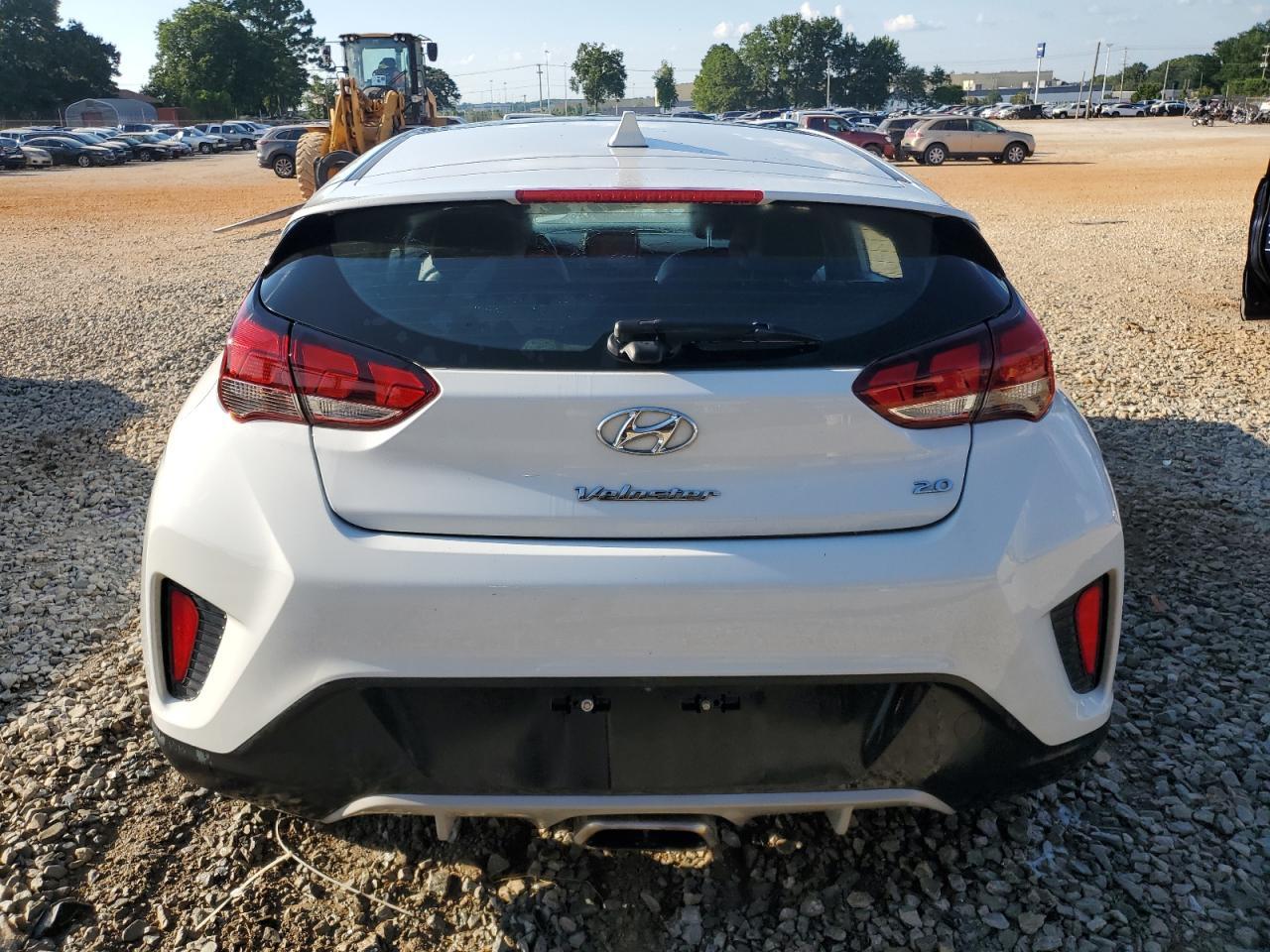 2019 Hyundai Veloster 2.0L Premium - Фото 6