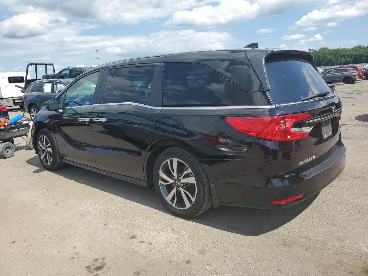 2023 Honda Odyssey Touring - Фото 2