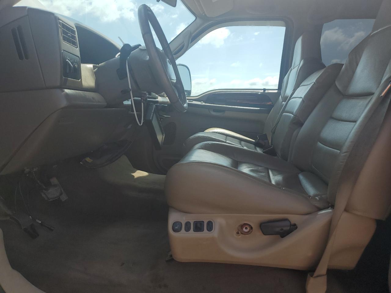 2002 Ford F250 Super Duty - Image 7
