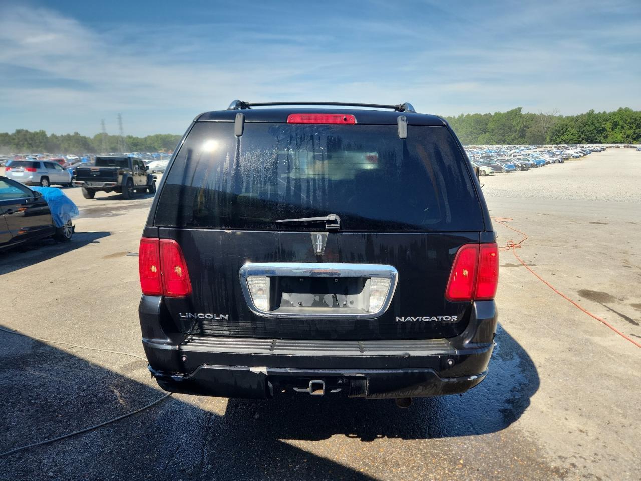 2004 Lincoln Navigator - Фото 6