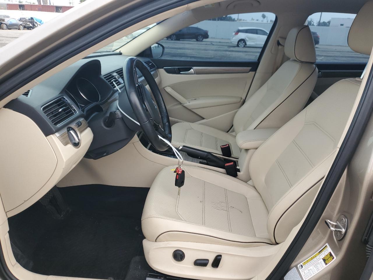 2016 Volkswagen Passat Se - Фото 7