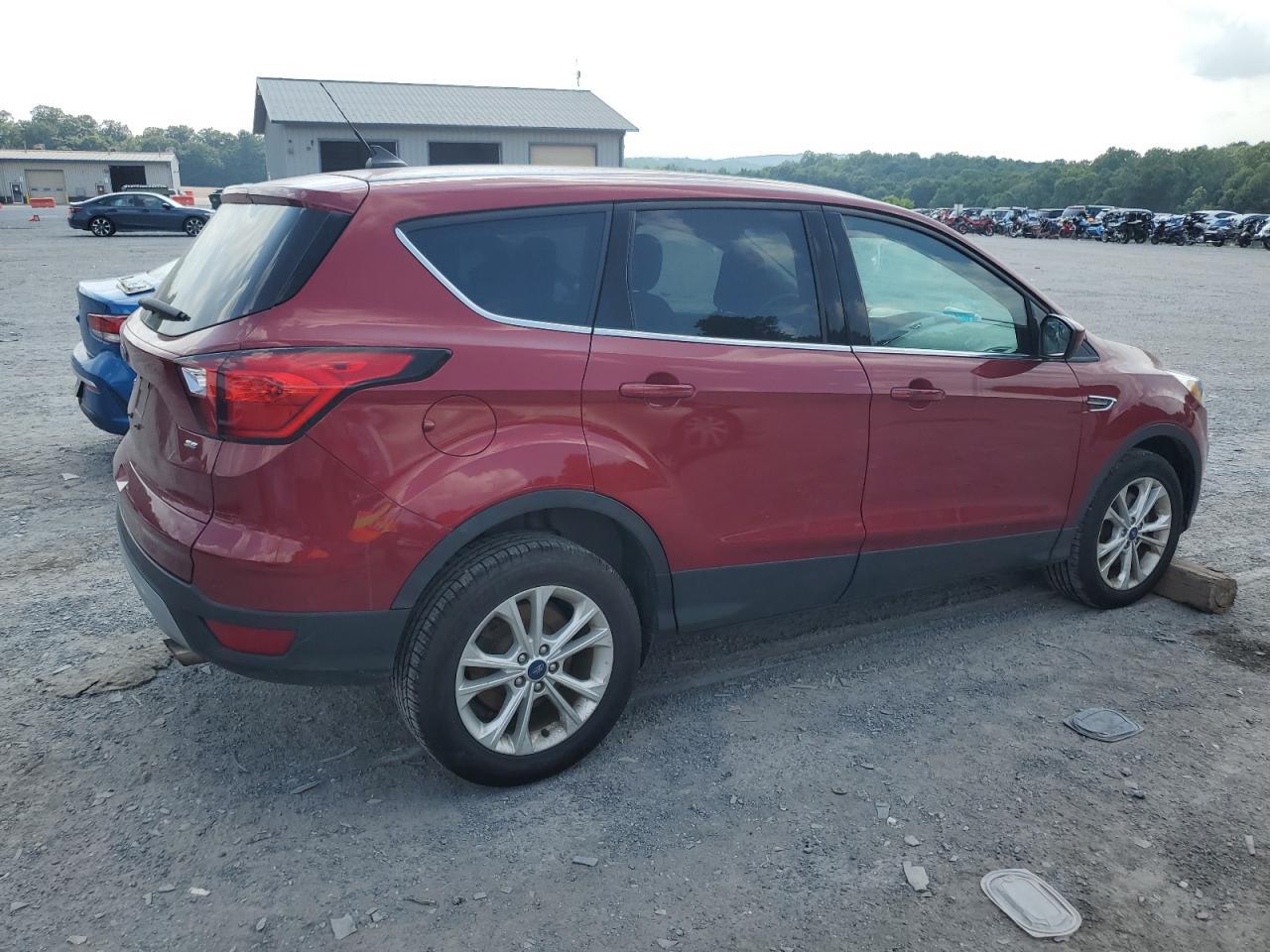 2019 Ford Escape Se - Фото 3