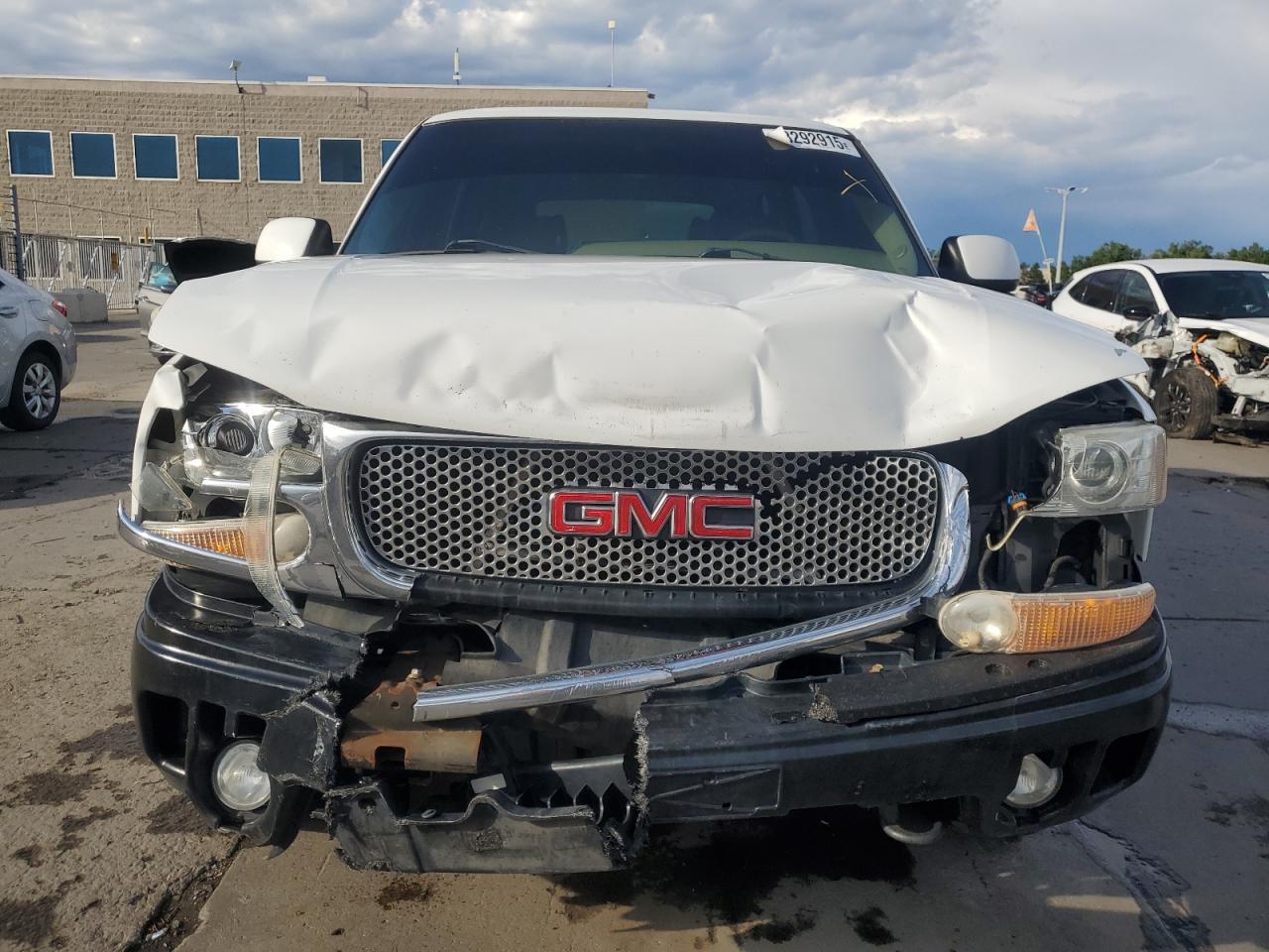 2001 GMC Denali - Фото 5