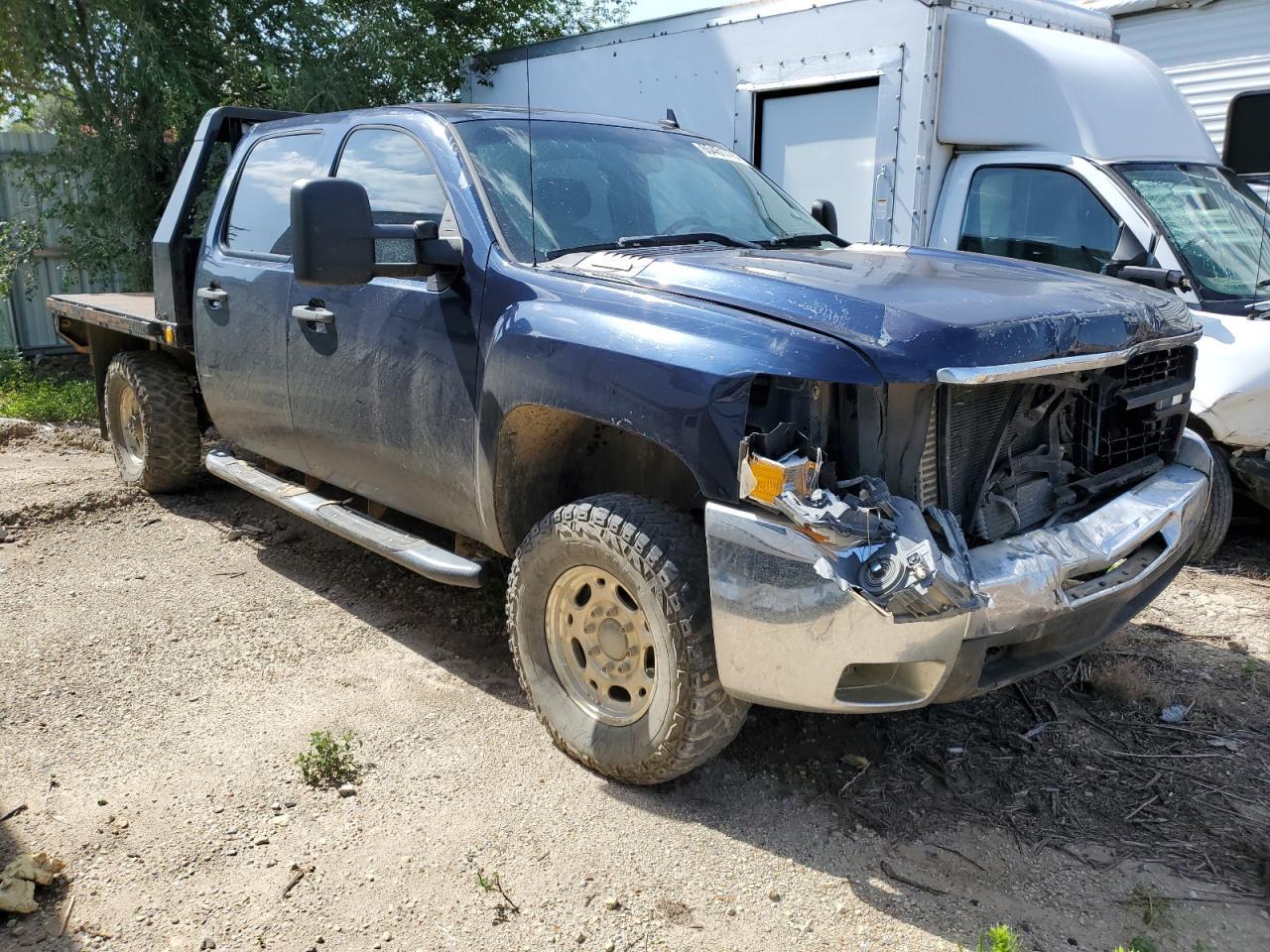 2010 Chev Silverado - Image 4