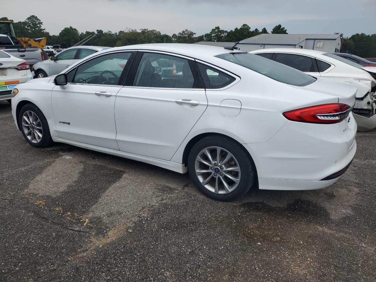 2017 Ford Fusion Se Hybrid - Image 2