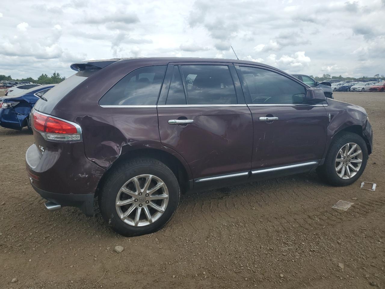 2011 Lincoln Townhouse Mkx - Image 3