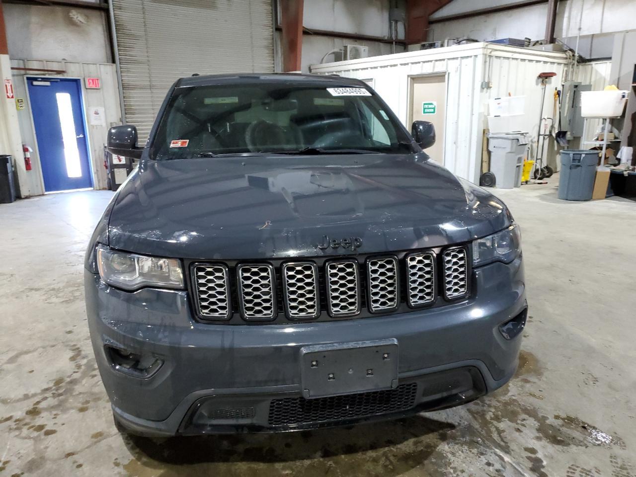2018 Jeep Grand Cherokee Laredo - Image 5