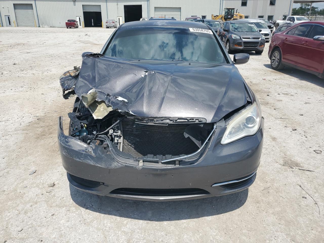 2014 Chrysler 200 Lx - Image 5