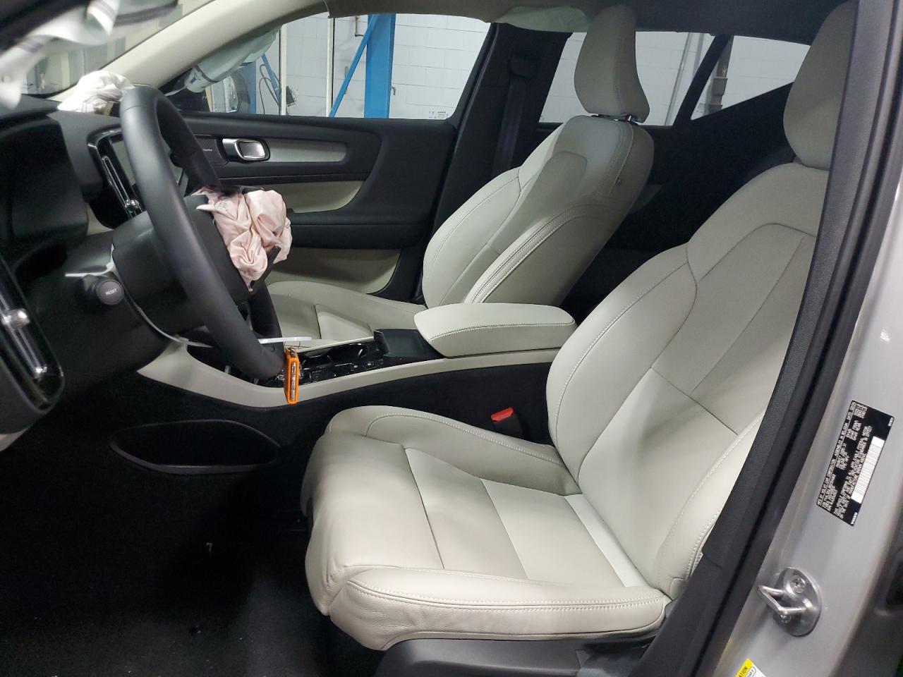 2024 Volvo Xc40 Plus - Фото 7