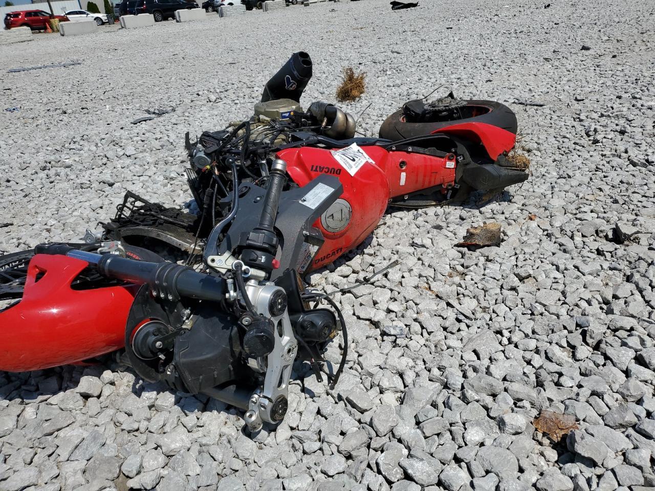 2022 Ducati Panigale V4S - Фото 5